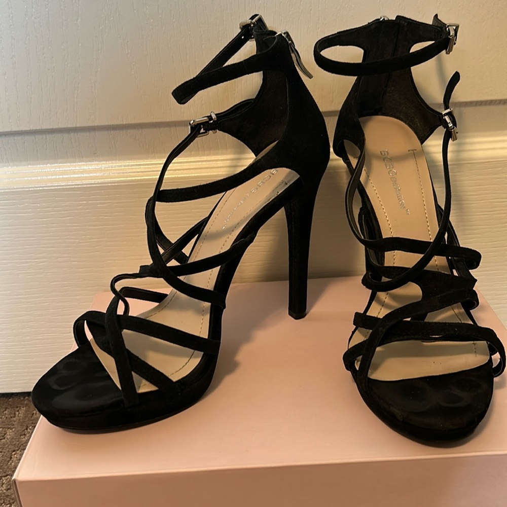 BCBG suede shoes
